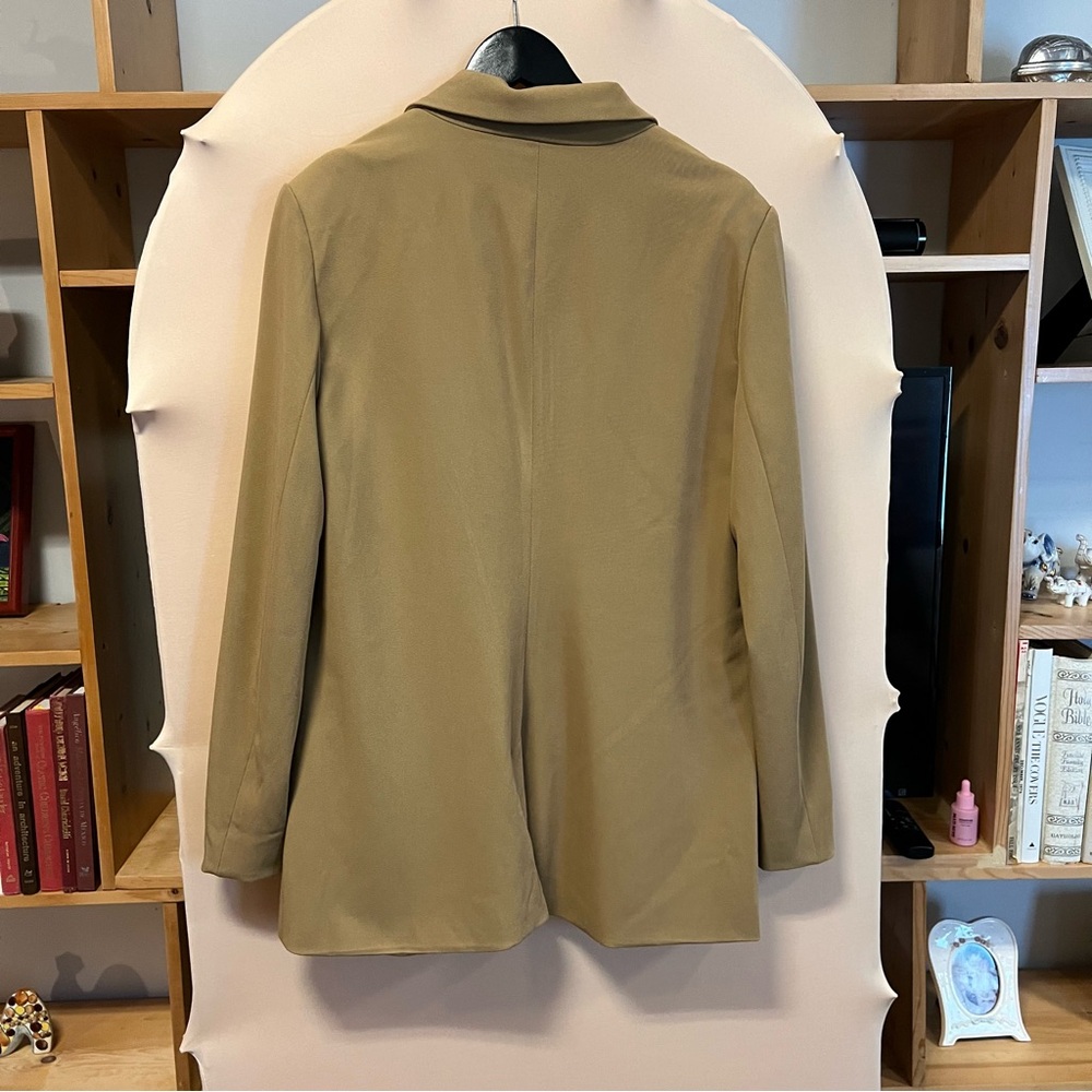 Classic Tan Blazer - Picture 7 of 7